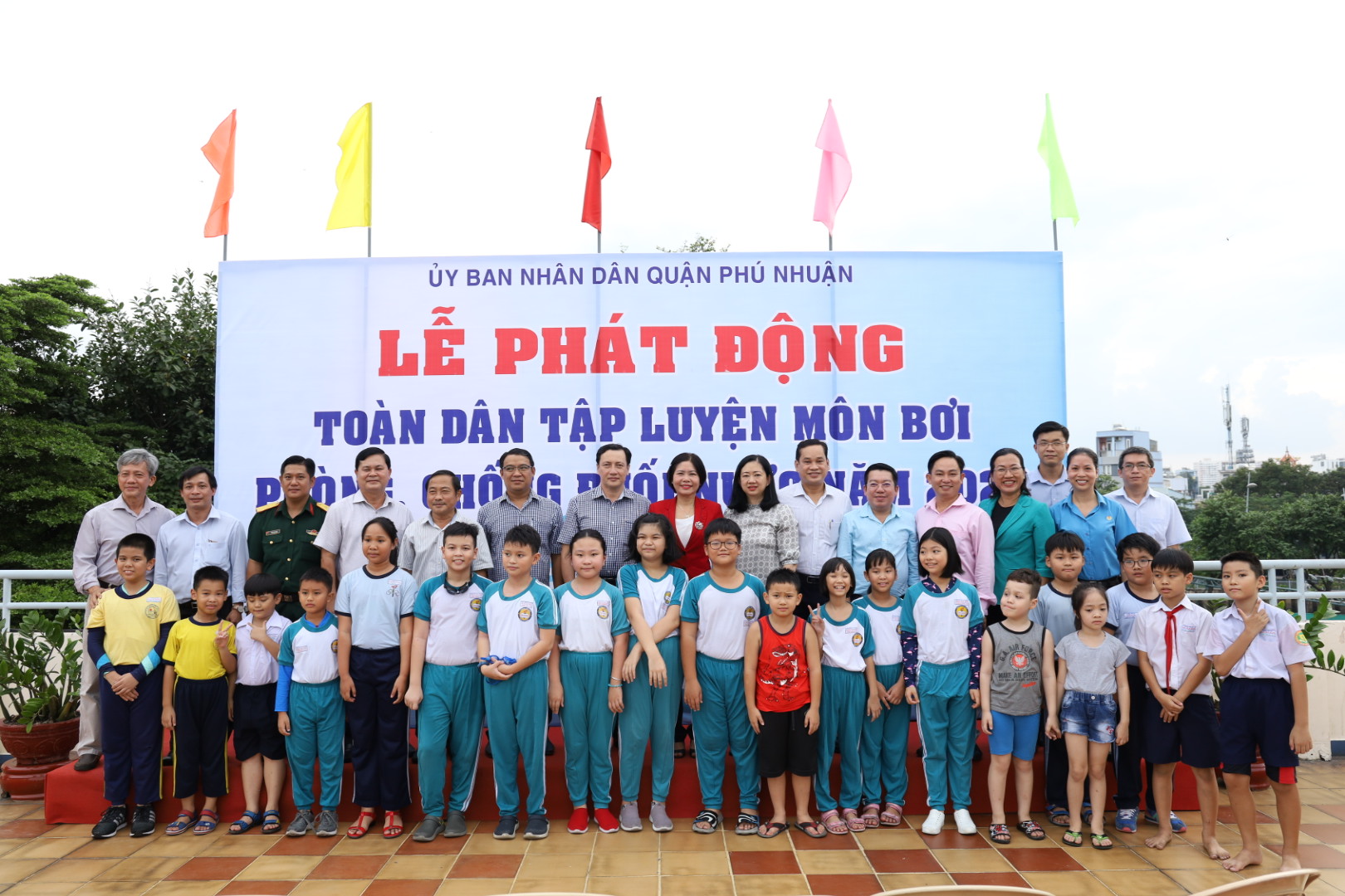 LỄ PHÁT ĐỘNG TOÀN DÂN TẬP LUYỆN MÔN BƠI PHÒNG, CHỐNG ĐUỐI NƯỚC NĂM 2020 LỄ PHÁT ĐỘNG TOÀN DÂN TẬP LUYỆN MÔN BƠI PHÒNG, CHỐNG ĐUỐI NƯỚC NĂM 2020