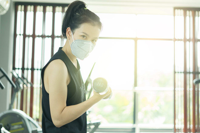 Có nên đi bơi và tập trong phòng gym mùa dịch nCoV? Có nên đi bơi và tập trong phòng gym mùa dịch nCoV?