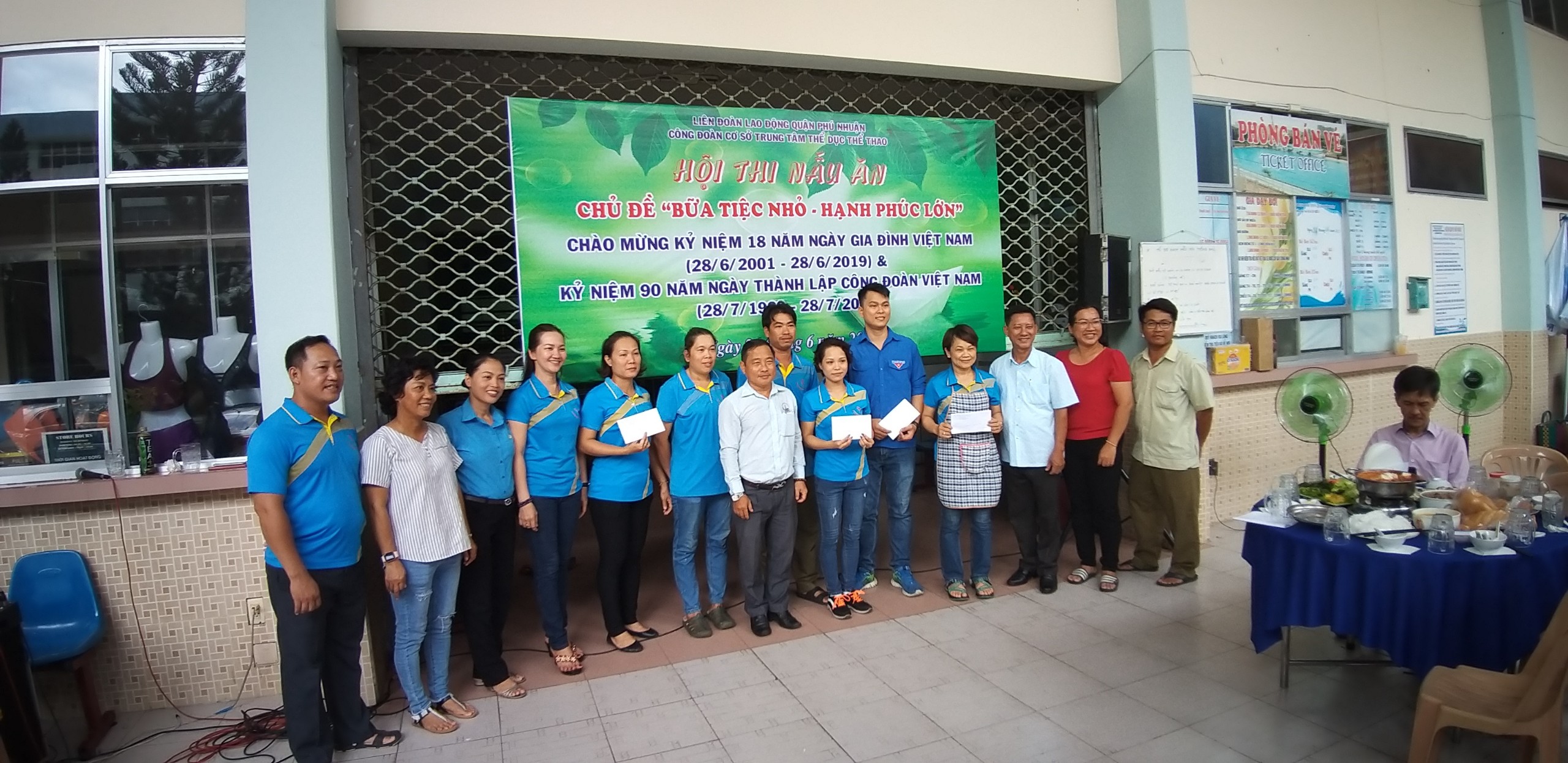 Hội thi nấu ăn “Bữa tiệc nhỏ - Hạnh phúc lớn” Hội thi nấu ăn “Bữa tiệc nhỏ - Hạnh phúc lớn”