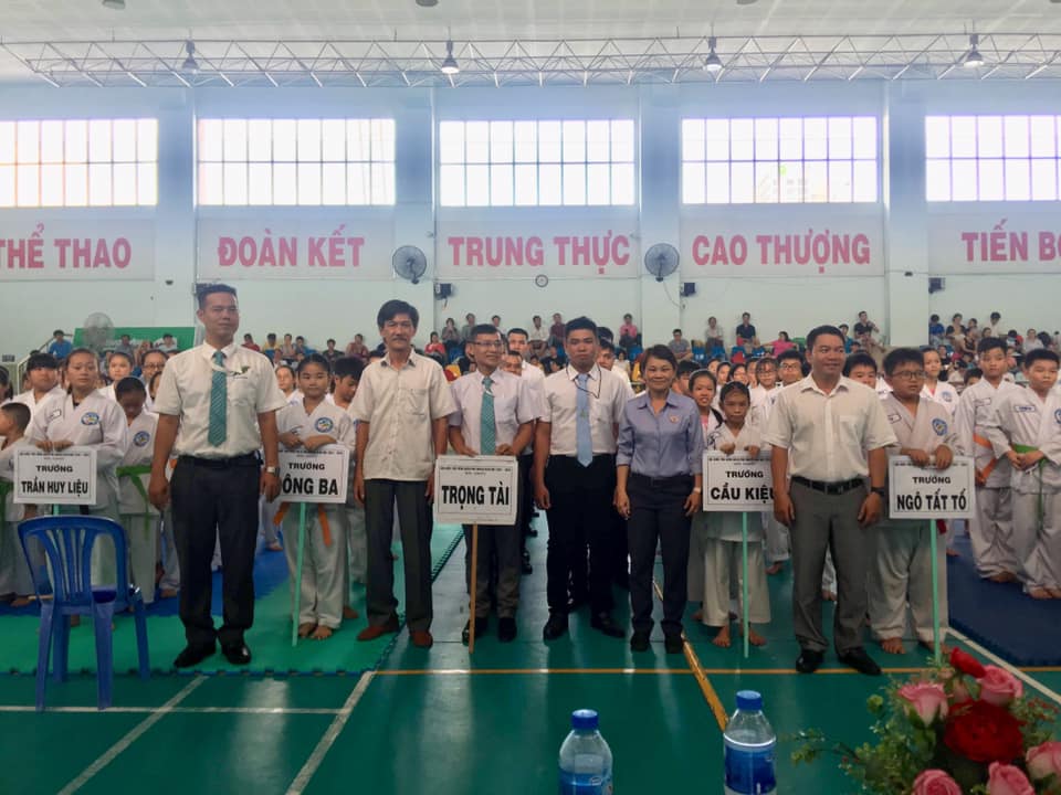 GIẢI KARATE HỘI KHỎE PHÙ ĐỔNG QUẬN PHÚ NHUẬN NĂM HỌC 2019 - 2020 GIẢI KARATE HỘI KHỎE PHÙ ĐỔNG QUẬN PHÚ NHUẬN NĂM HỌC 2019 - 2020
