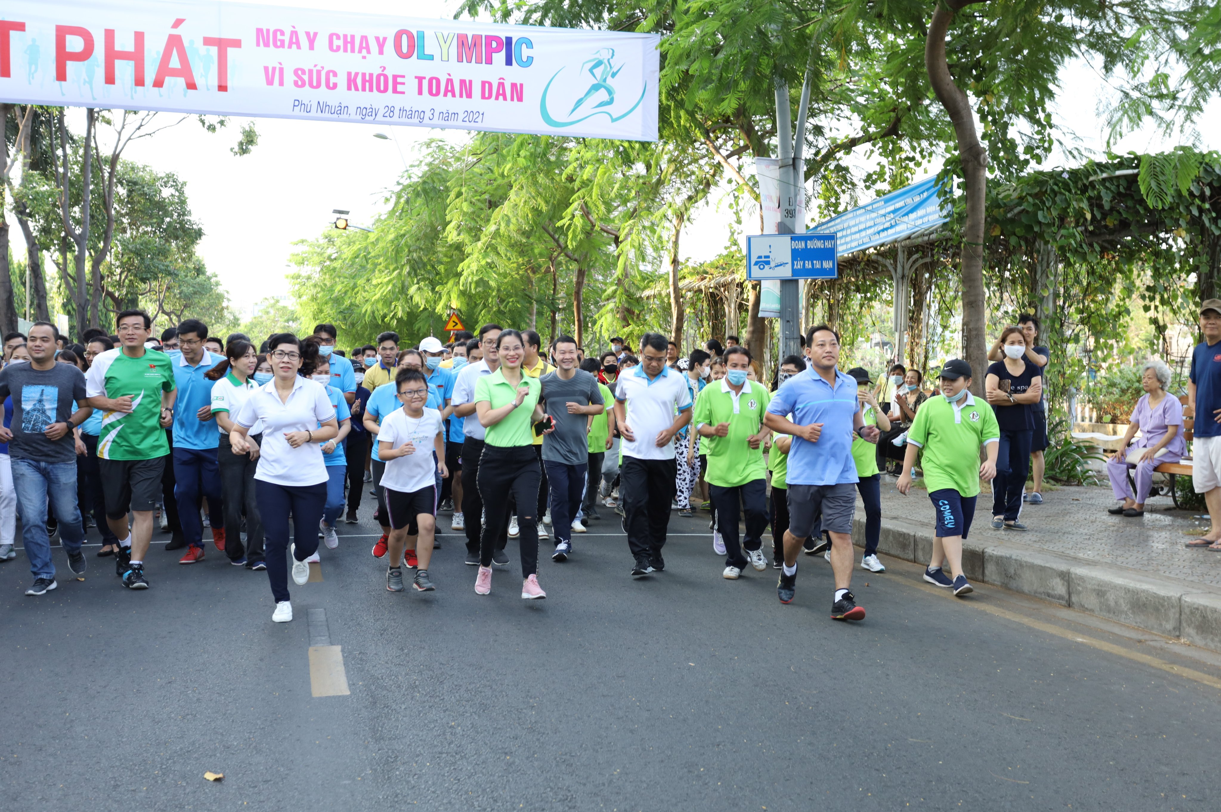 HƠN 1.200 NGƯỜI THAM GIA NGÀY CHẠY OLYMPIC VÌ SỨC KHỎE TOÀN DÂN NĂM 2021 HƠN 1.200 NGƯỜI THAM GIA NGÀY CHẠY OLYMPIC VÌ SỨC KHỎE TOÀN DÂN NĂM 2021