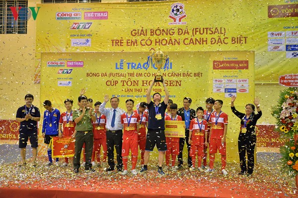 Hà Nội vô địch Giải futsal trẻ em có hoàn cảnh đặc biệt khó khăn 2018 Hà Nội vô địch Giải futsal trẻ em có hoàn cảnh đặc biệt khó khăn 2018