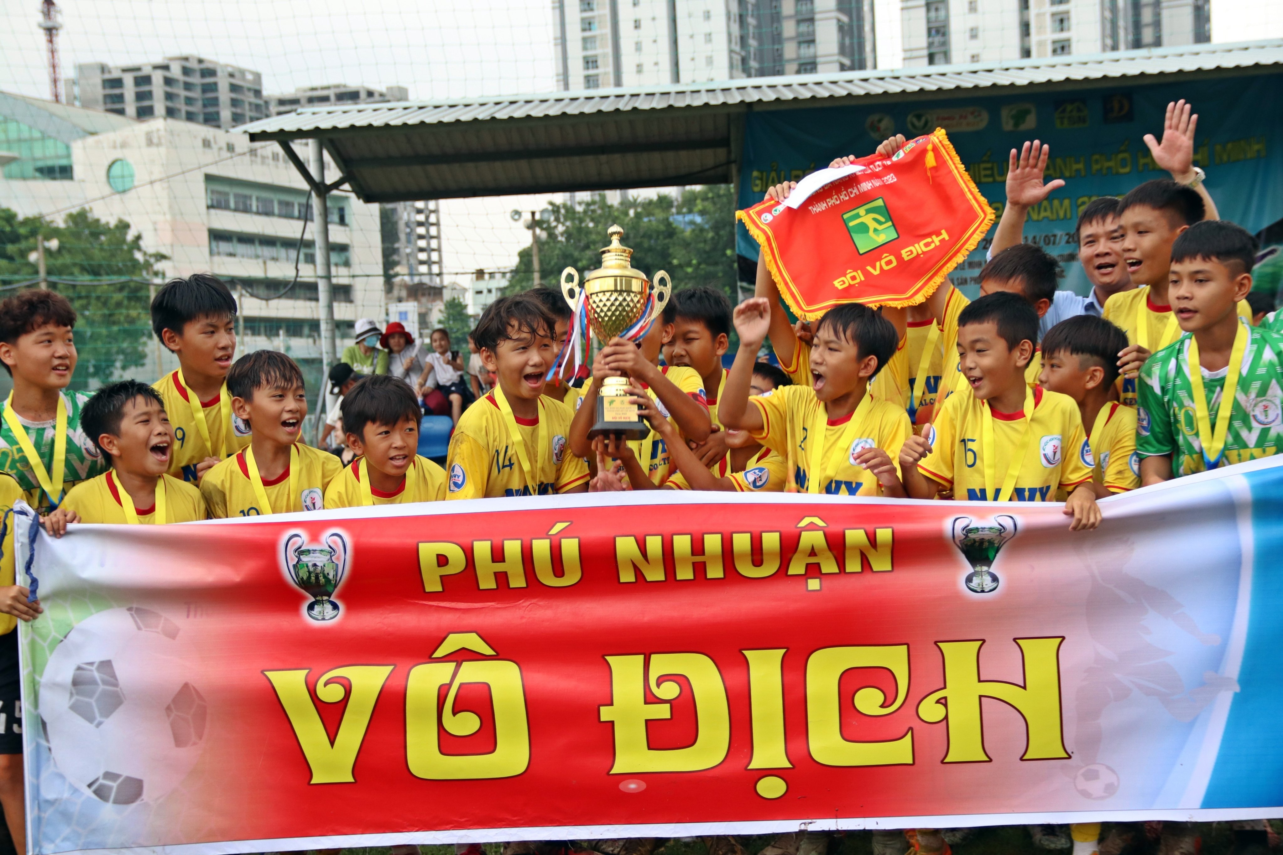 Giải U12 năng khiếu TP HCM 2023: Phú Nhuận vô địch với nhiều kỷ lục Giải U12 năng khiếu TP HCM 2023: Phú Nhuận vô địch với nhiều kỷ lục