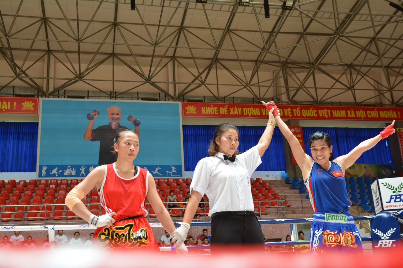 Trở lại thi đấu, “Nữ hoàng muay” Thanh Trúc lập tức ghi dấu trên sàn boxing Trở lại thi đấu, “Nữ hoàng muay” Thanh Trúc lập tức ghi dấu trên sàn boxing