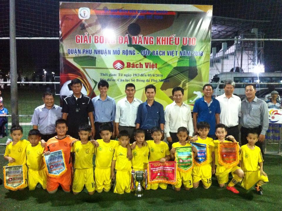 ĐỘI PHÚ NHUẬN 1 VÔ ĐỊCH GIẢI BÓNG ĐÁ NĂNG KHIẾU U10 QUẬN PHÚ NHUẬN MỞ RỘNG NĂM 2016 - CÚP BÁCH VIỆT ĐỘI PHÚ NHUẬN 1 VÔ ĐỊCH GIẢI BÓNG ĐÁ NĂNG KHIẾU U10 QUẬN PHÚ NHUẬN MỞ RỘNG NĂM 2016 - CÚP BÁCH VIỆT