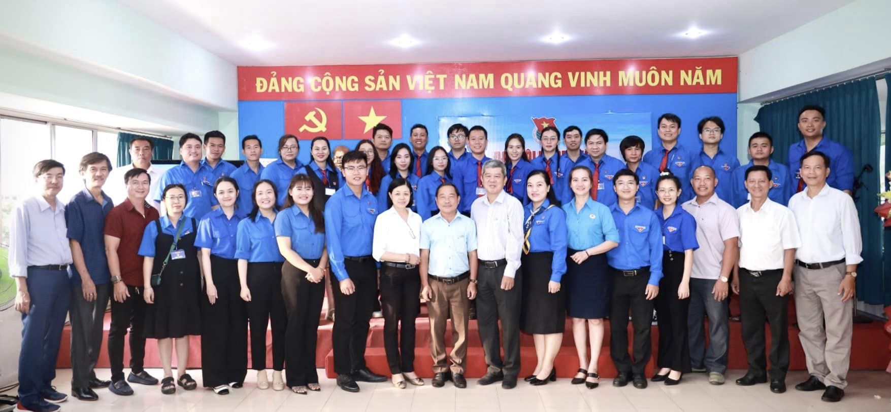 ĐẠI HỘI ĐOÀN VIÊN CHI ĐOÀN TRUNG TÂM VĂN HOÁ - THỂ THAO QUẬN PHÚ NHUẬN LẦN THỨ I, NHIỆM KỲ 2024-2027 ĐẠI HỘI ĐOÀN VIÊN CHI ĐOÀN TRUNG TÂM VĂN HOÁ - THỂ THAO QUẬN PHÚ NHUẬN LẦN THỨ I, NHIỆM KỲ 2024-2027