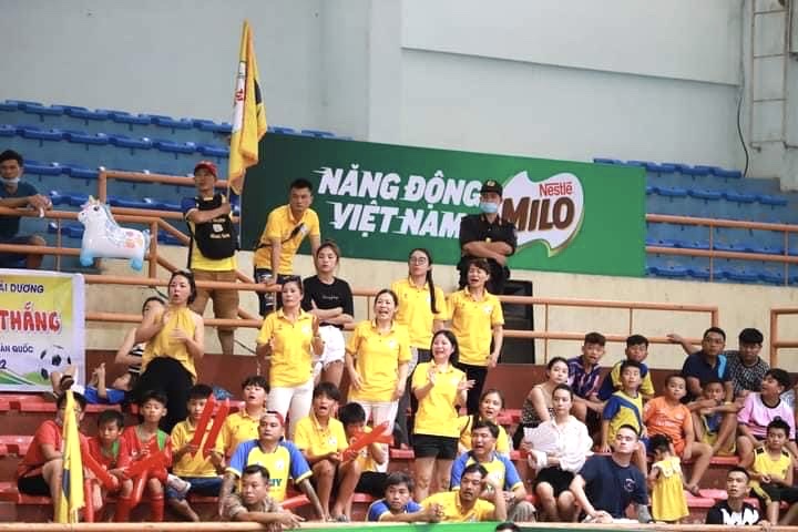 BÓNG ĐÁ PHÚ NHUẬN TIẾP TỤC “CHINH PHỤC” CÚP VÀNG BÓNG ĐÁ PHÚ NHUẬN TIẾP TỤC “CHINH PHỤC” CÚP VÀNG