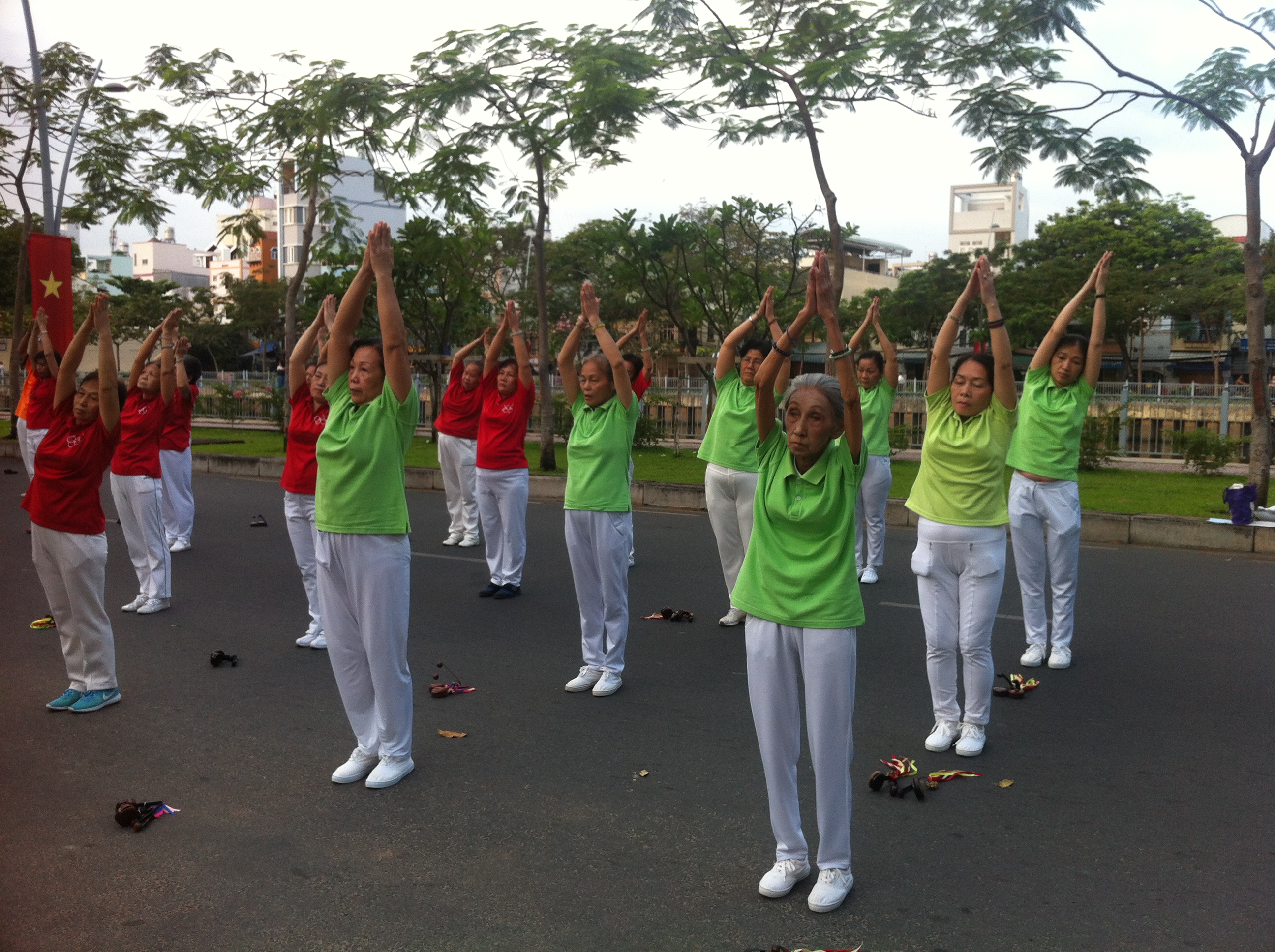 TƯNG BỪNG HOẠT ĐỘNG MỪNG XUÂN BÍNH THÂN 2016