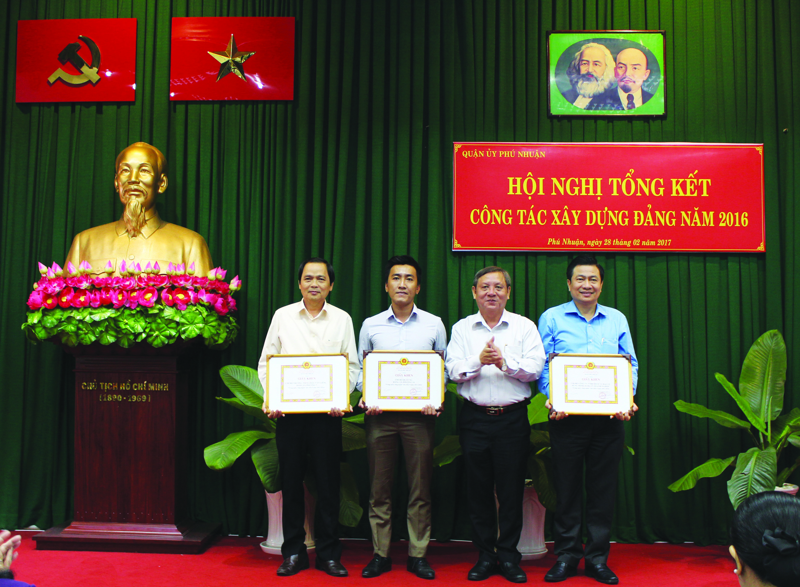 Kết quả công tác xây dựng Đảng của Chi bộ Trung tâm TDTT năm 2016 Kết quả công tác xây dựng Đảng của Chi bộ Trung tâm TDTT năm 2016