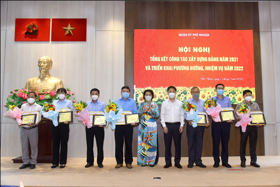 Chi bộ Trung tâm TDTT quận Phú Nhuận Chi bộ Trung tâm TDTT quận Phú Nhuận